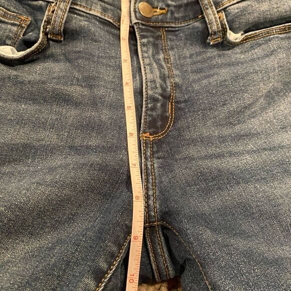 Universal Thread Cropped Curvy Skinny Jean Size 10 - Picture 7 of 11